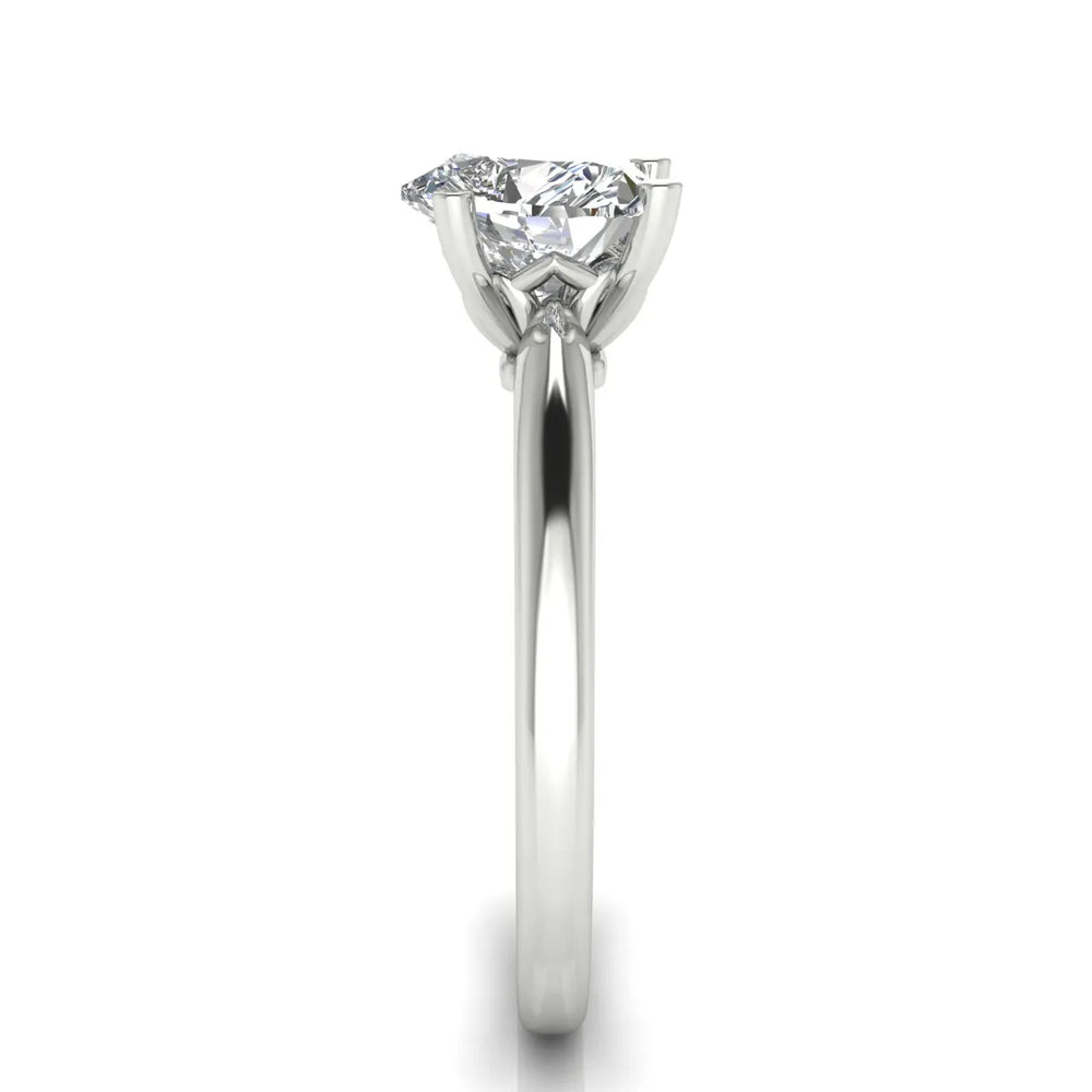 Elegant Solitaire Ring with Timeless Appeal