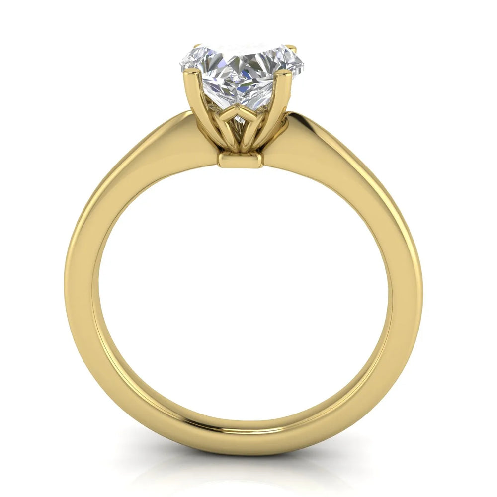 Elegant Solitaire Ring with Timeless Appeal