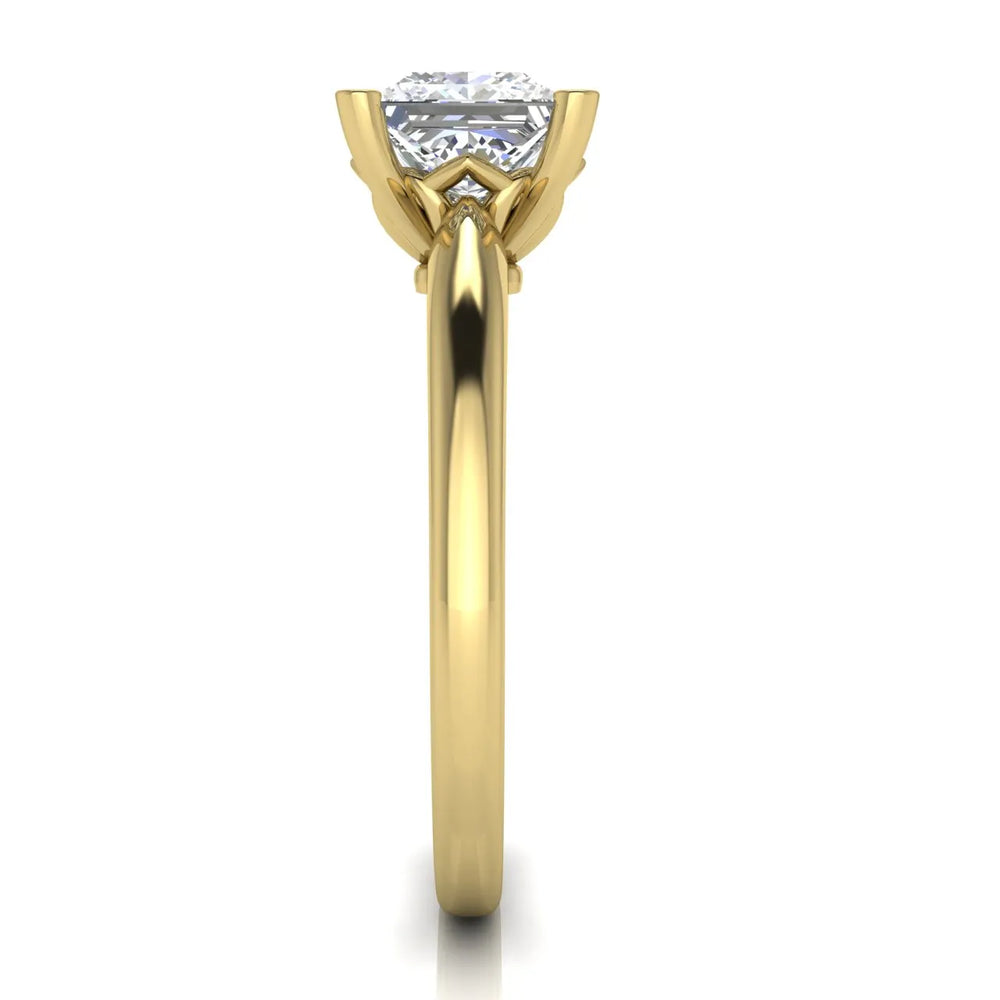 Elegant Solitaire Ring with Timeless Appeal
