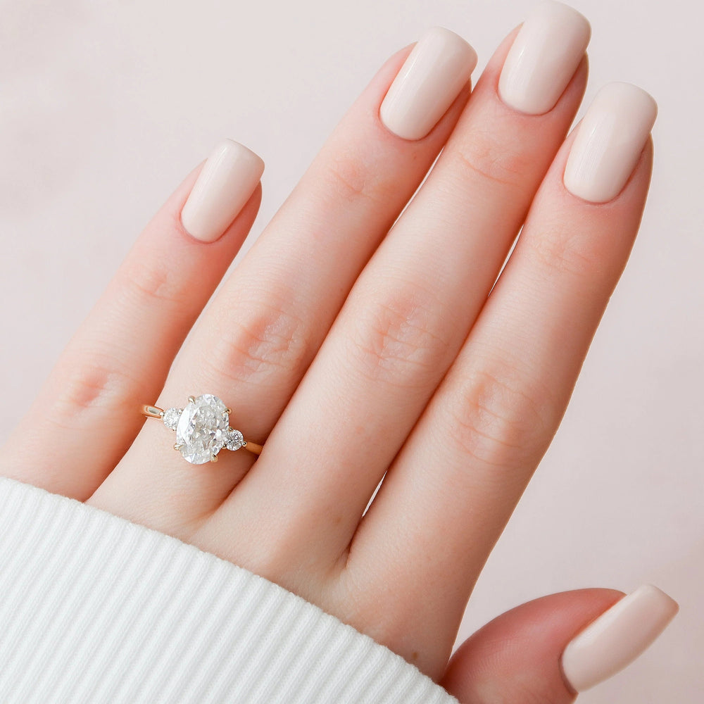 Oval Cut Labgrown Engagement Ring