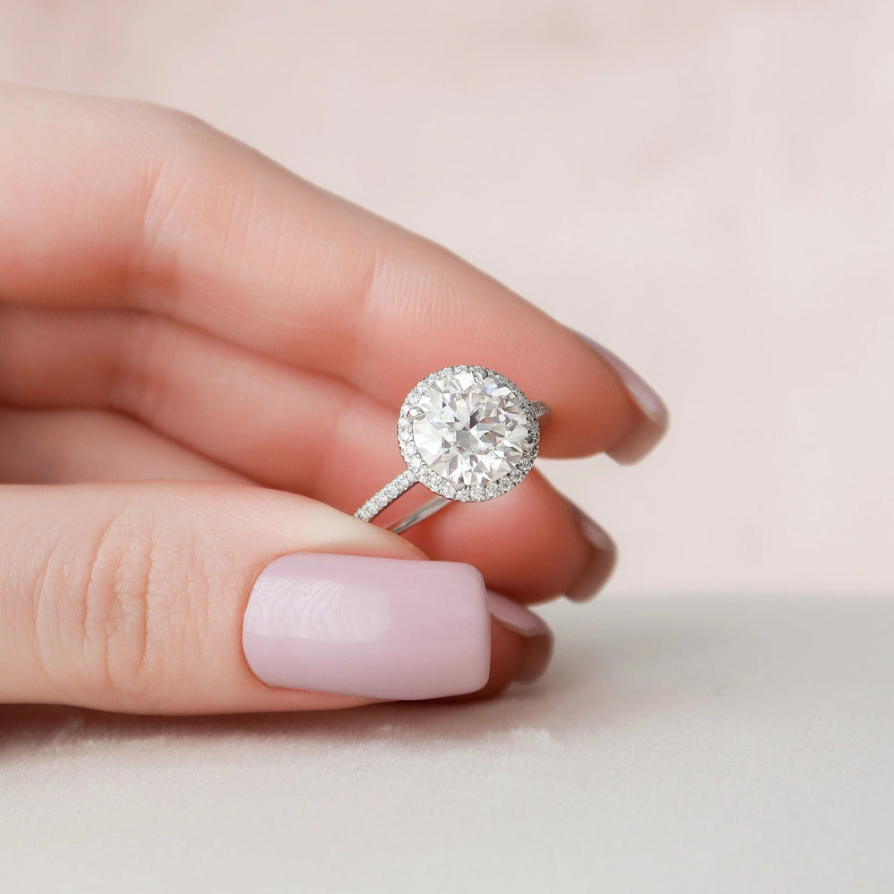 Round Brilliant Cut Labgrown Engagement Ring