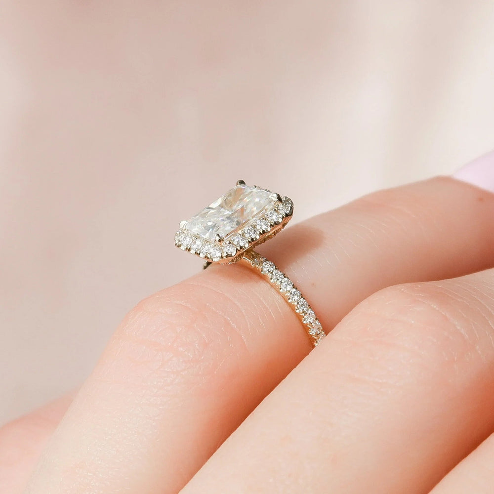 Radiant Cut Labgrown Engagement Ring