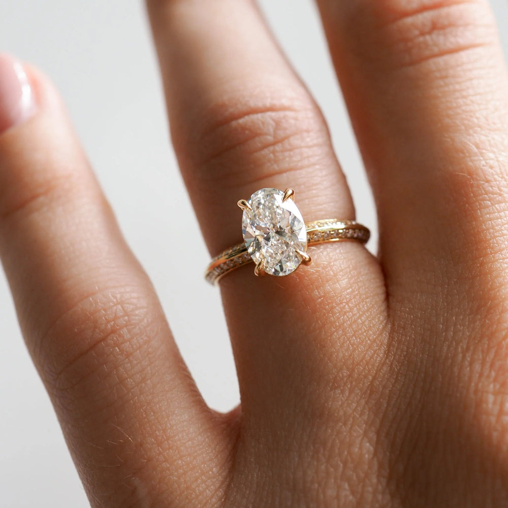 Oval Cut Labgrown Engagement Ring