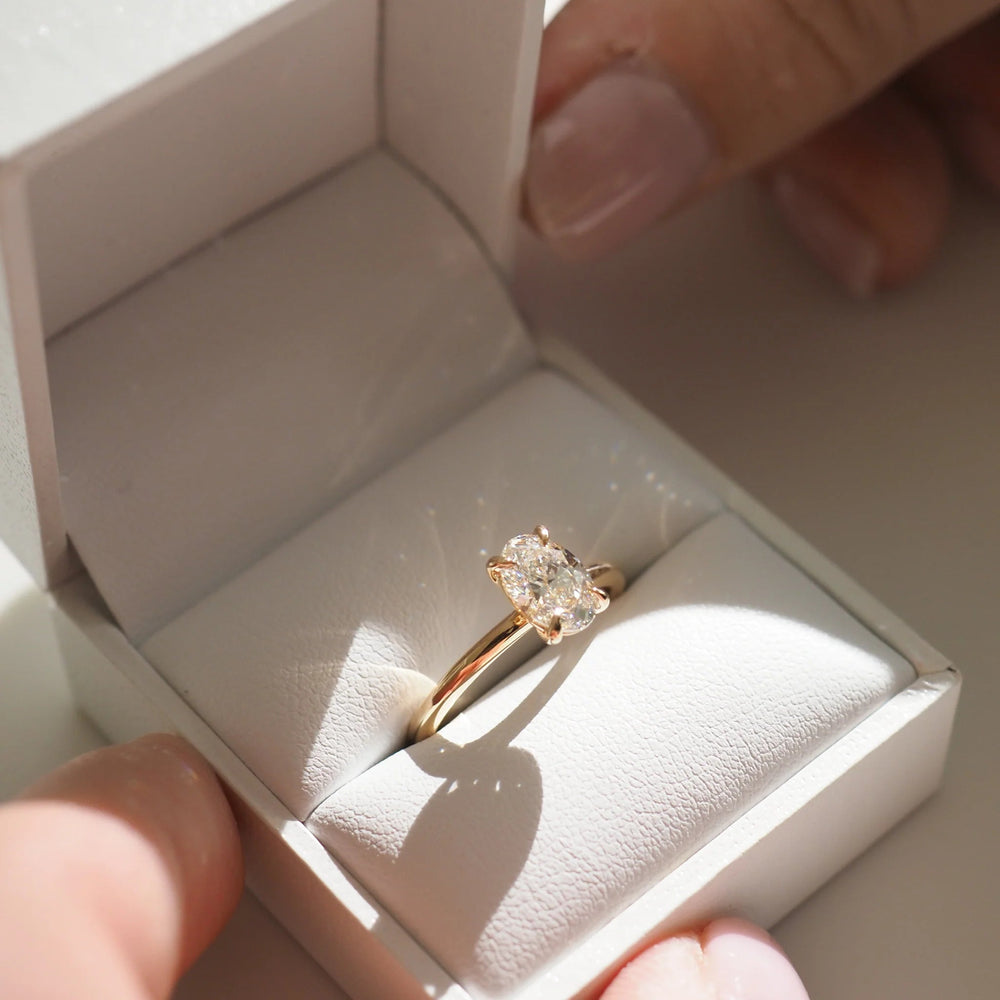Oval Cut Labgrown Engagement Ring