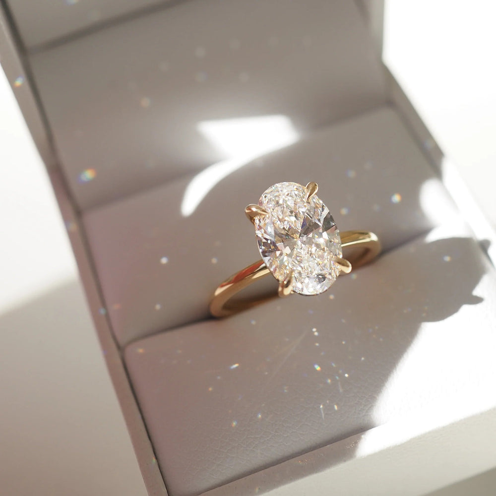 Oval Cut Labgrown Engagement Ring