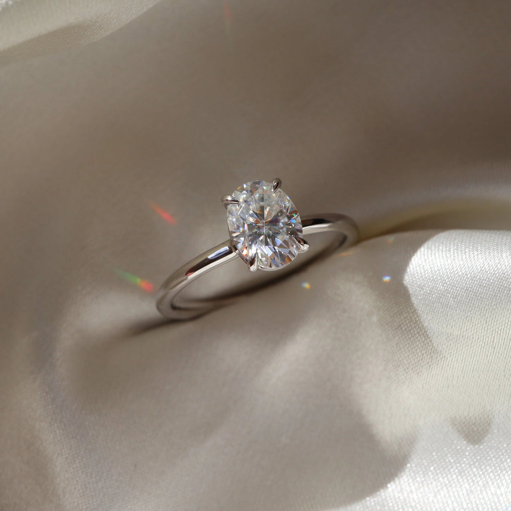 Solitaire Oval Cut Labgrown Engagement Ring