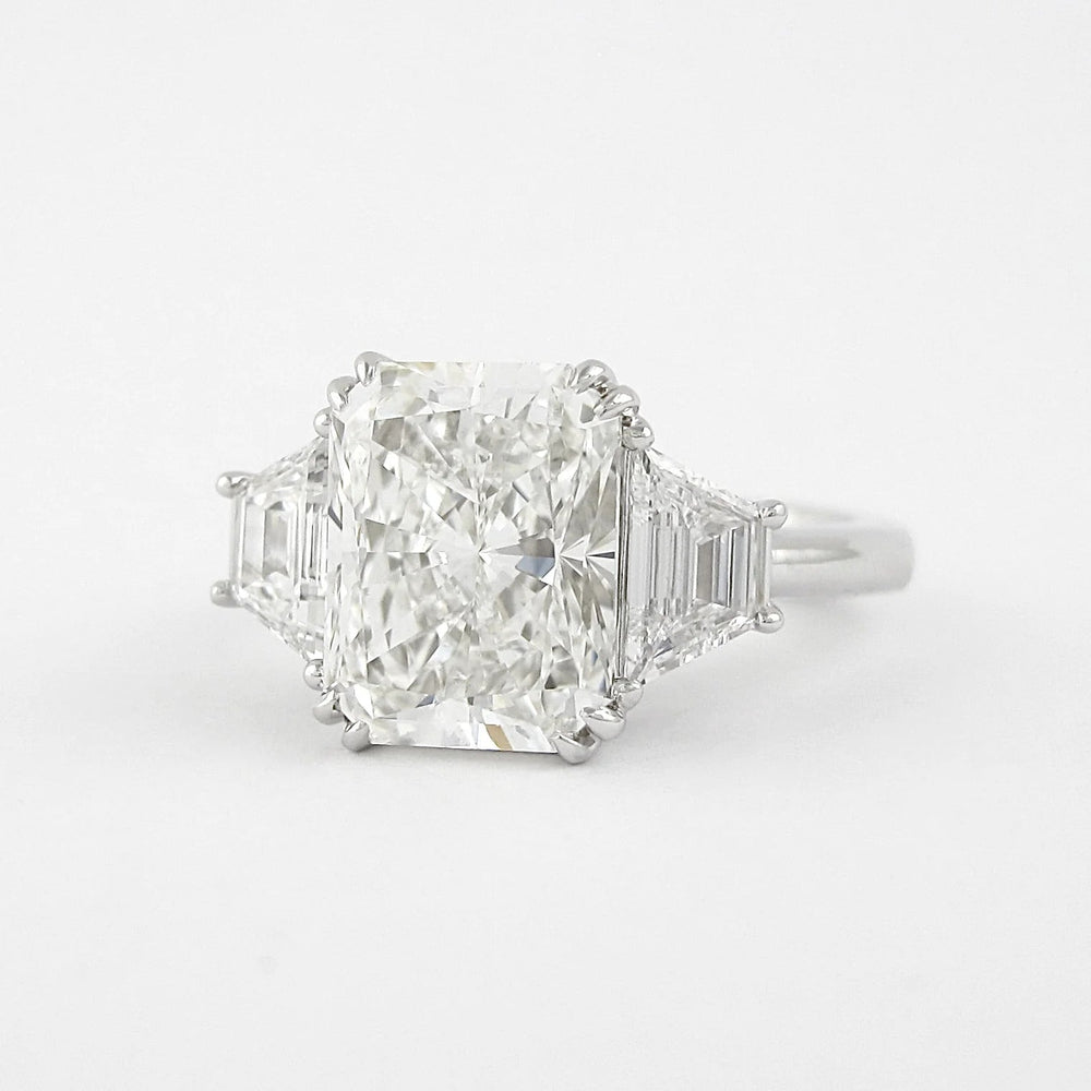 Radiant Cut Labgrown Engagement Ring