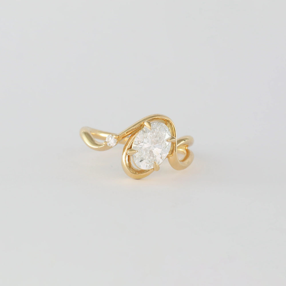 Oval Cut Labgrown Engagement Ring