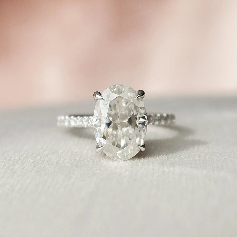 Oval Cut Labgrown Engagement Ring