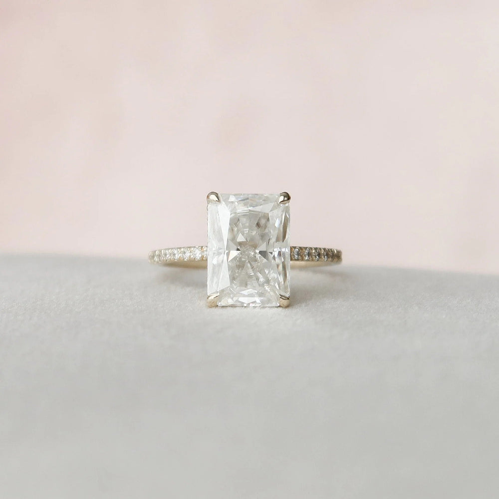 Radiant Cut Labgrown Engagement Ring
