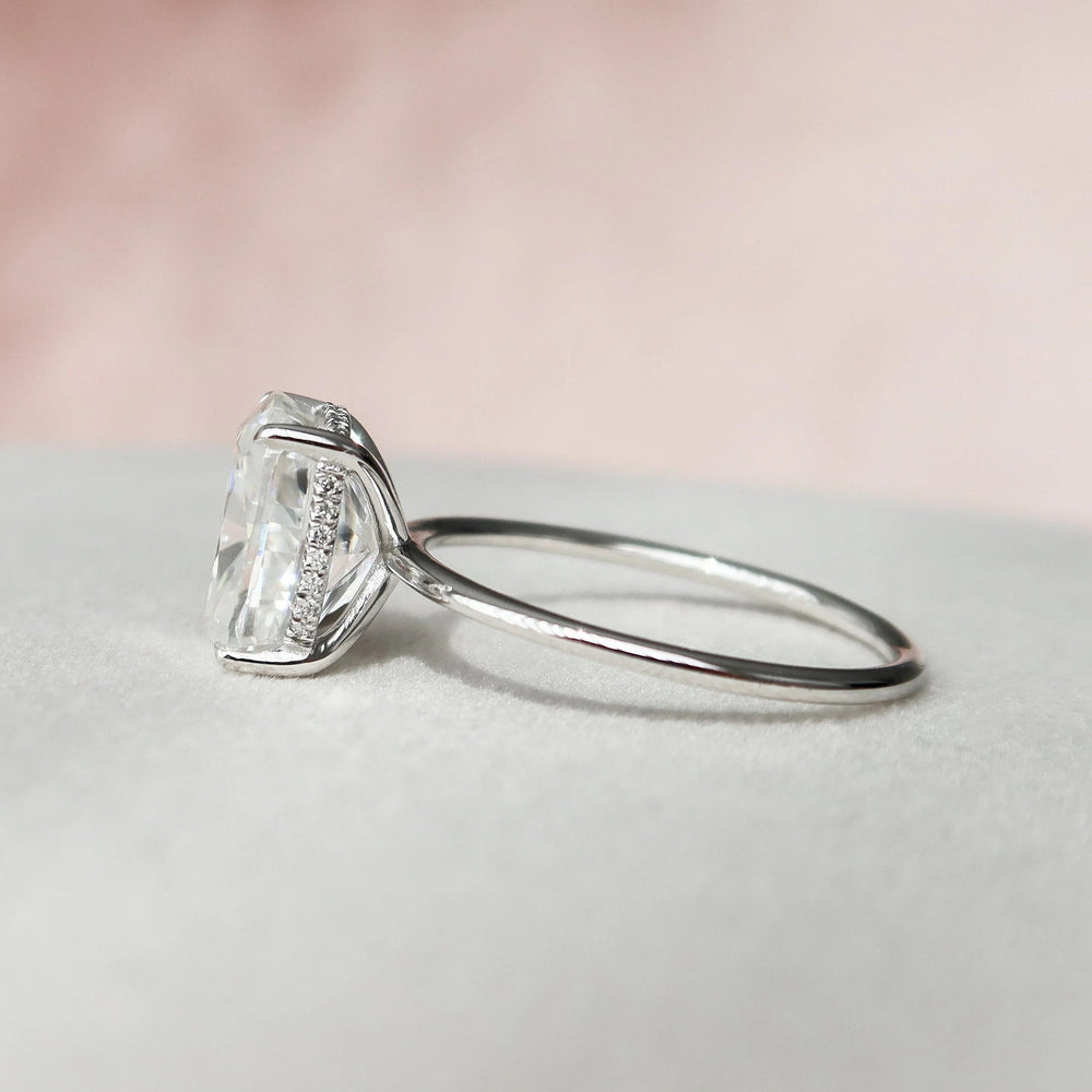 Cushion Cut Labgrown Engagement Ring