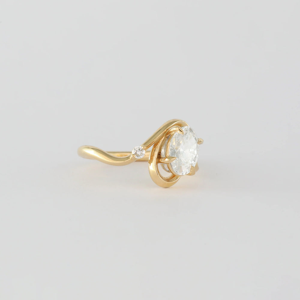 Oval Cut Labgrown Engagement Ring