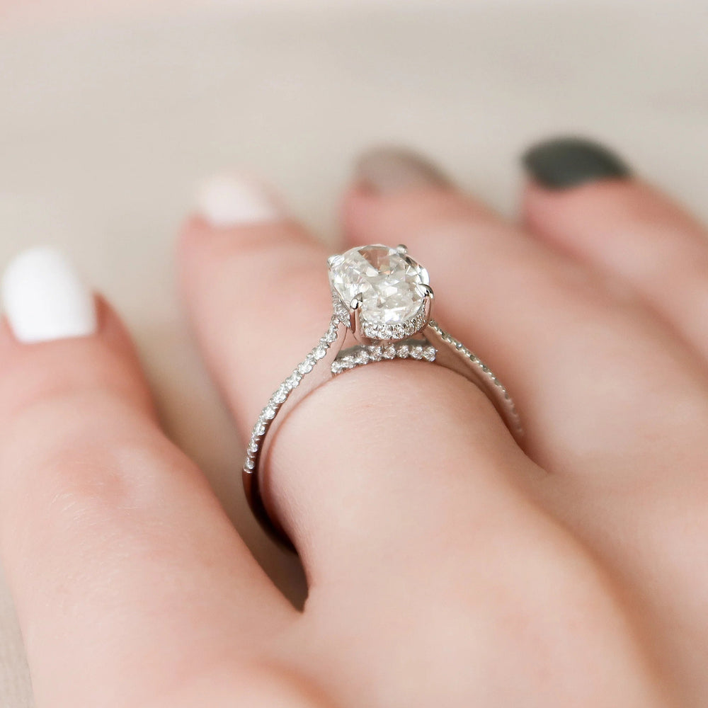 Oval Cut Labgrown Engagement Ring