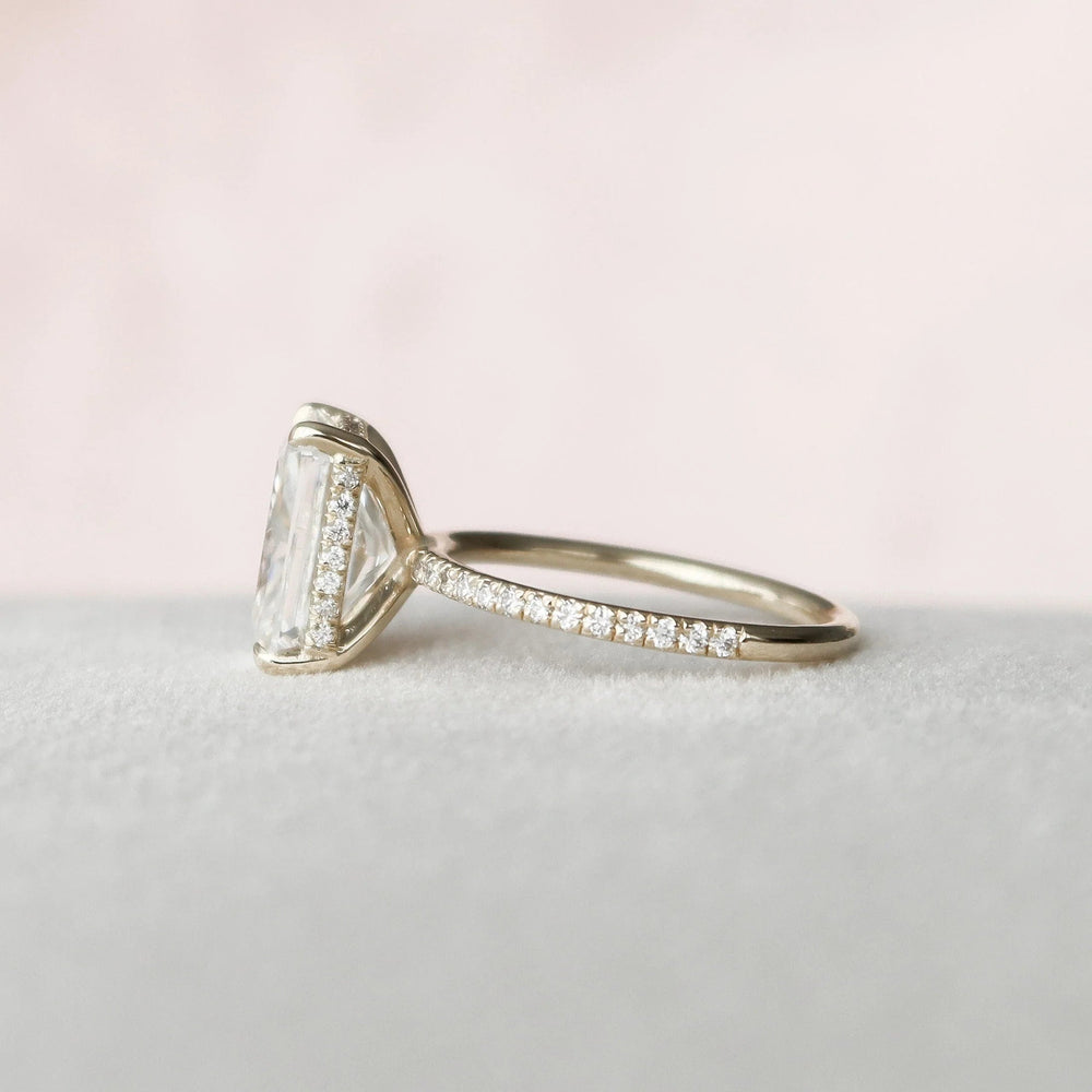Radiant Cut Labgrown Engagement Ring