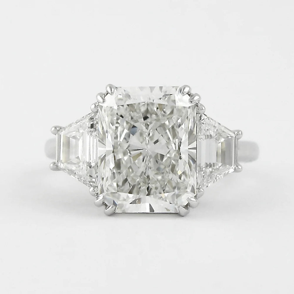 Radiant Cut Labgrown Engagement Ring