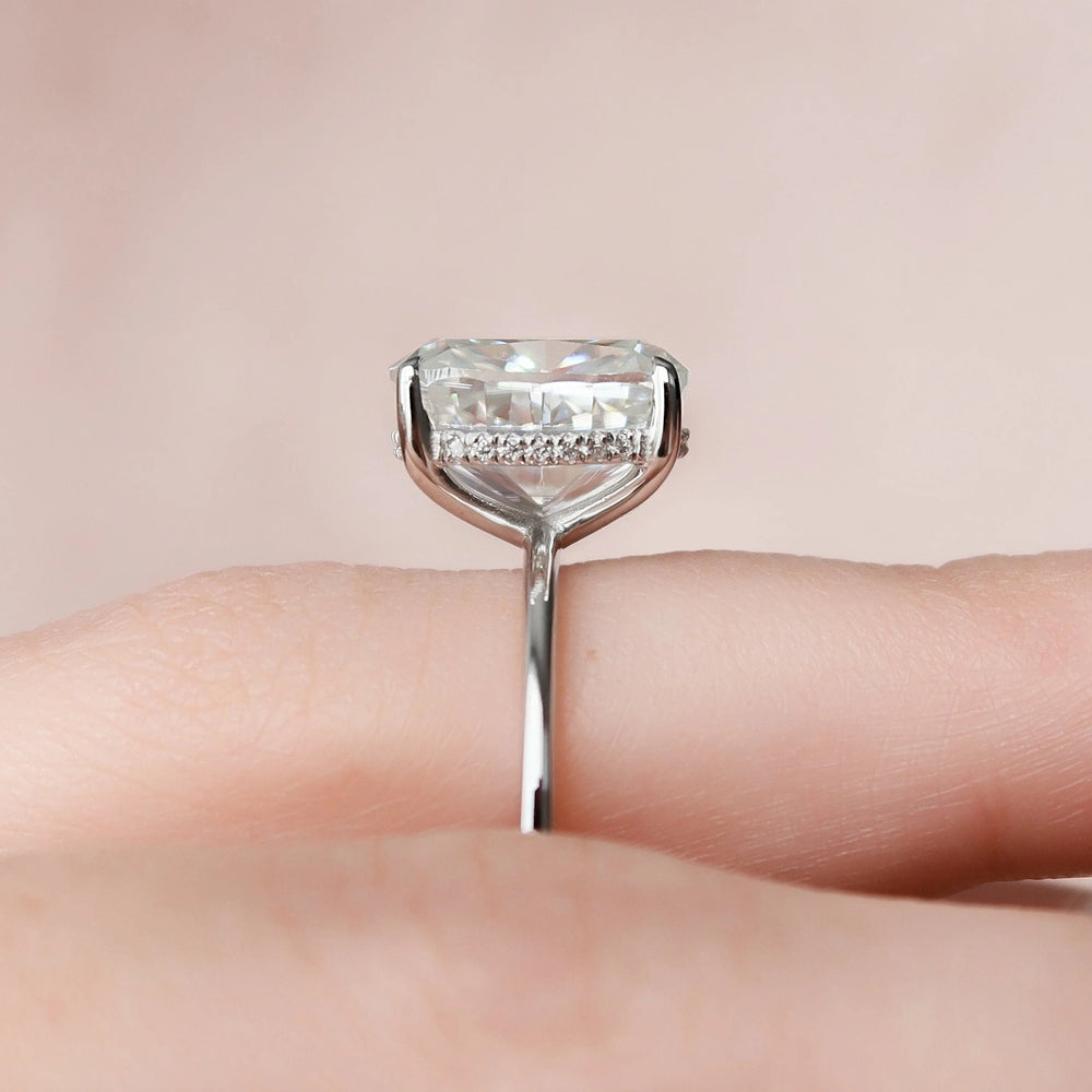 Cushion Cut Labgrown Engagement Ring