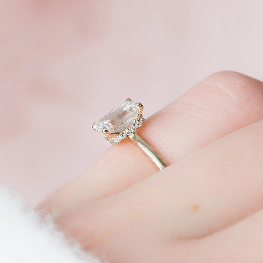 Emerald Cut Labgrown Engagement Ring