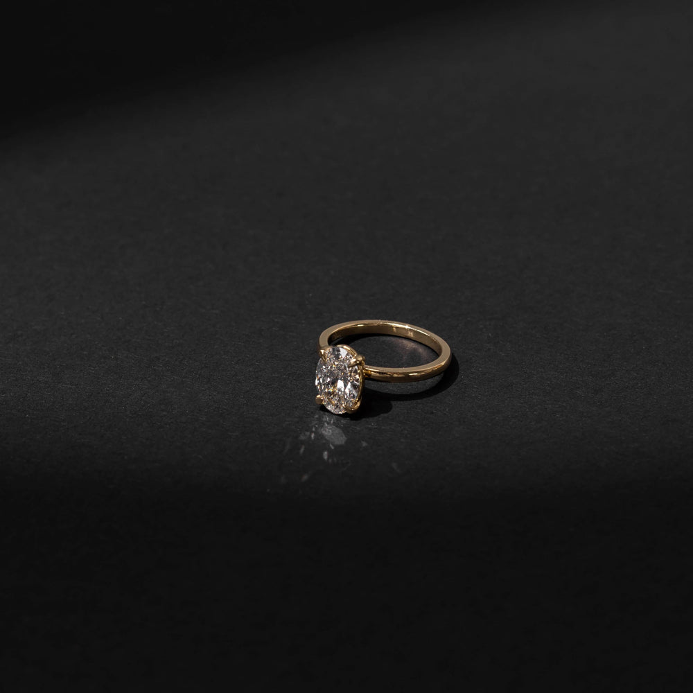 Oval Cut Labgrown Engagement Ring