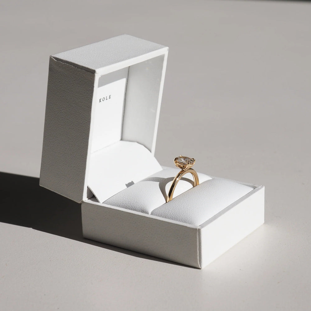 Oval Cut Labgrown Engagement Ring