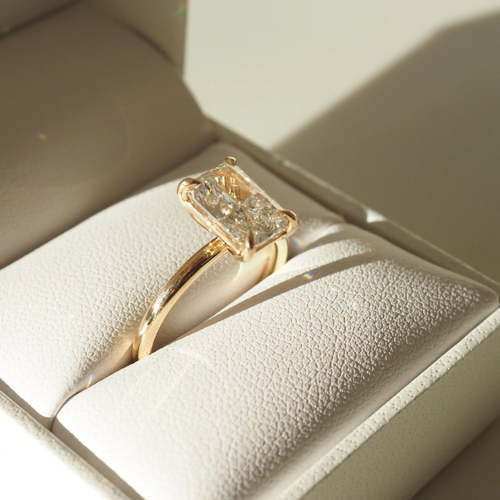 Radiant Cut Labgrown Engagement Ring