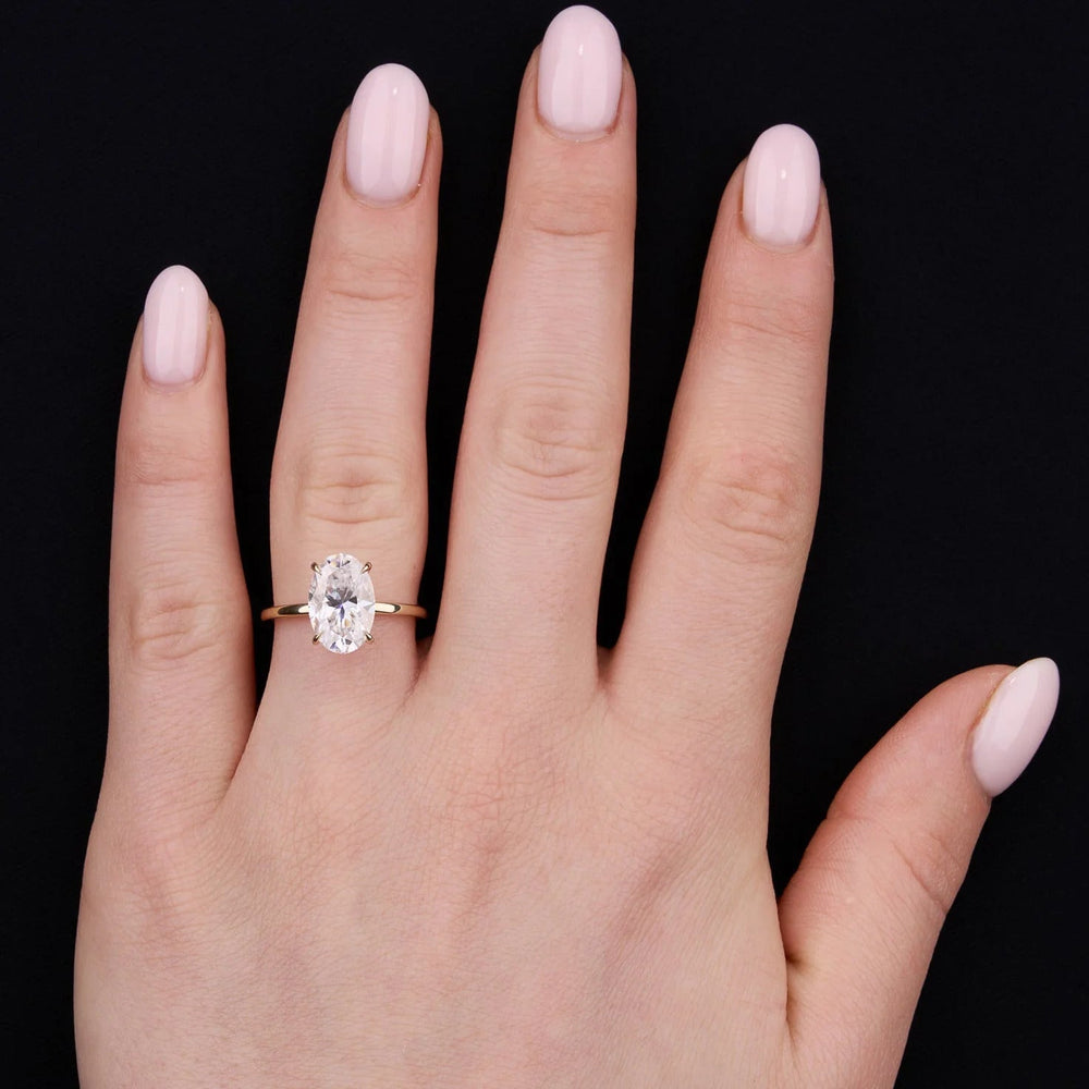 Oval Cut Labgrown Engagement Ring