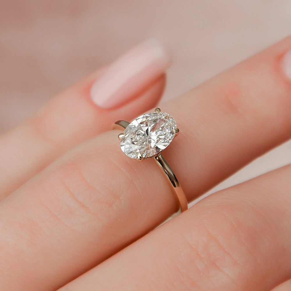 Oval Cut Labgrown Engagement Ring