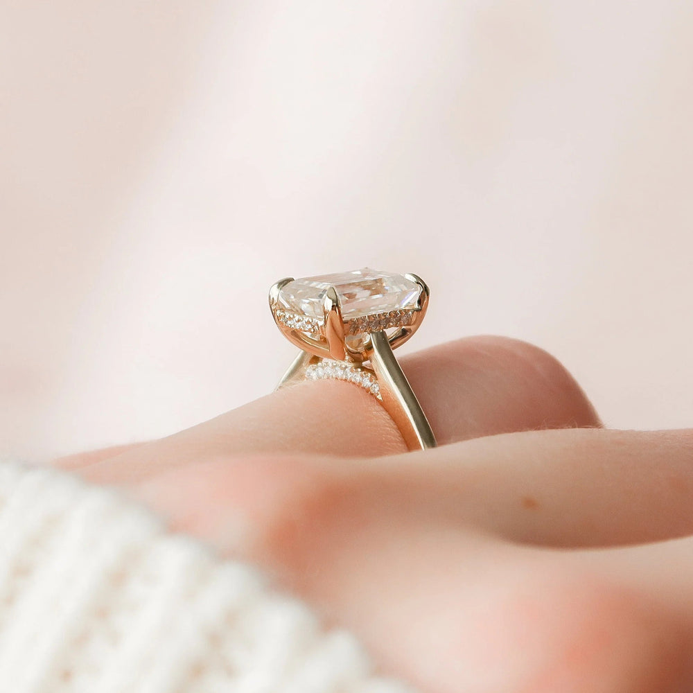 Emerald Cut Labgrown Engagement Ring