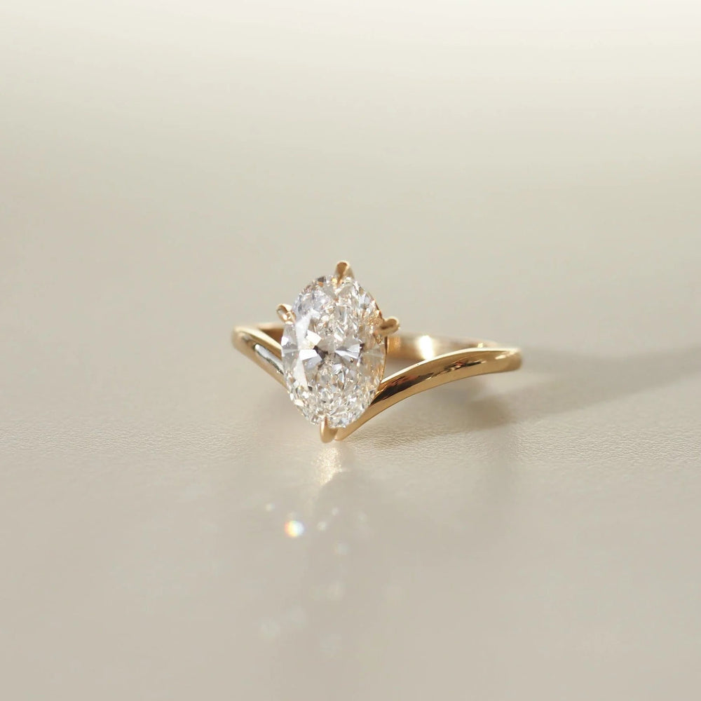 Oval Cut Labgrown Engagement Ring