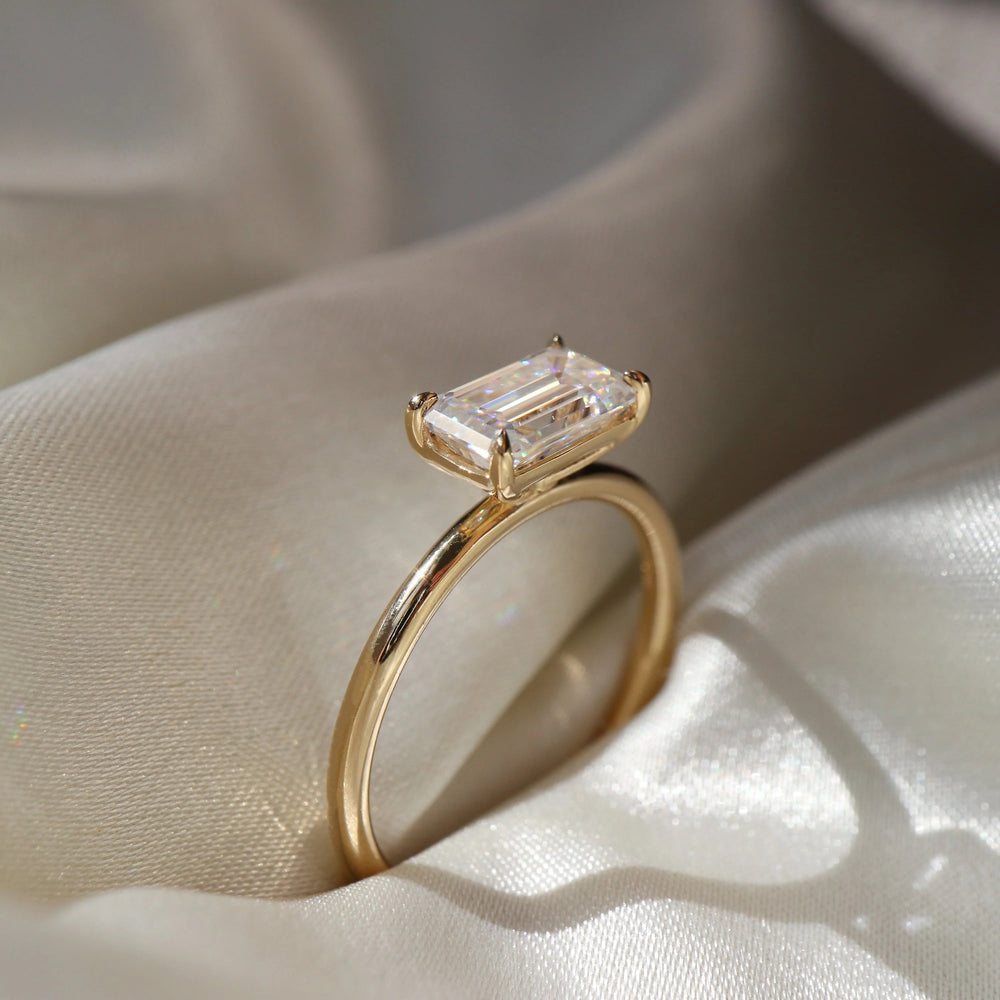 Emerald Cut Labgrown Engagement Ring