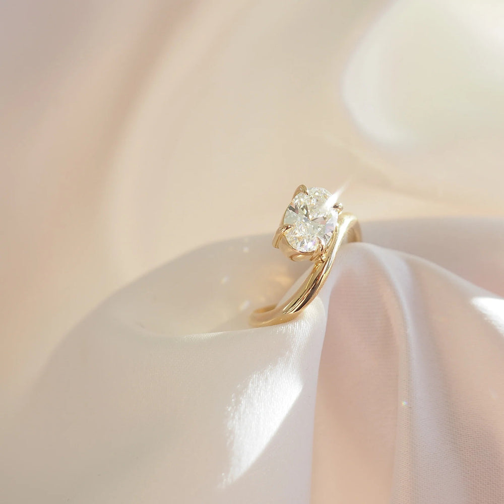 Oval Cut Labgrown Engagement Ring