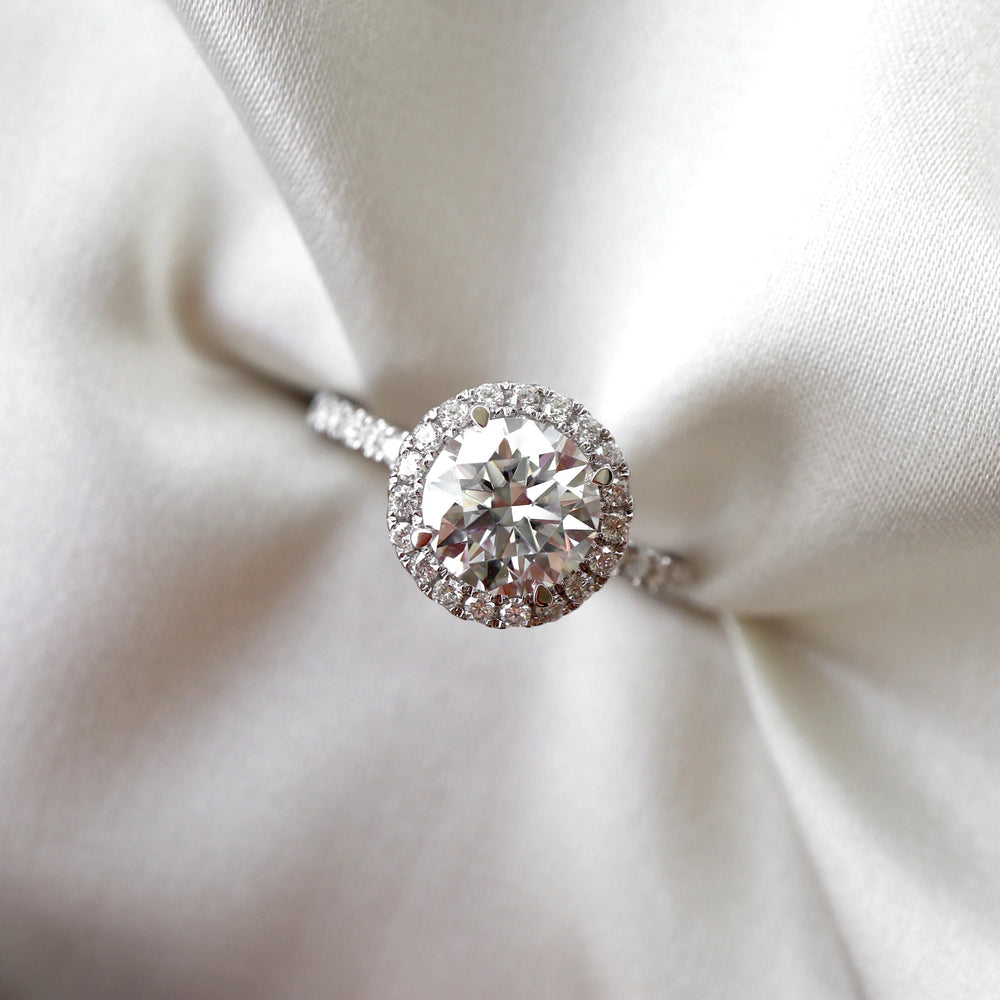Round Brilliant Cut Labgrown Engagement Ring