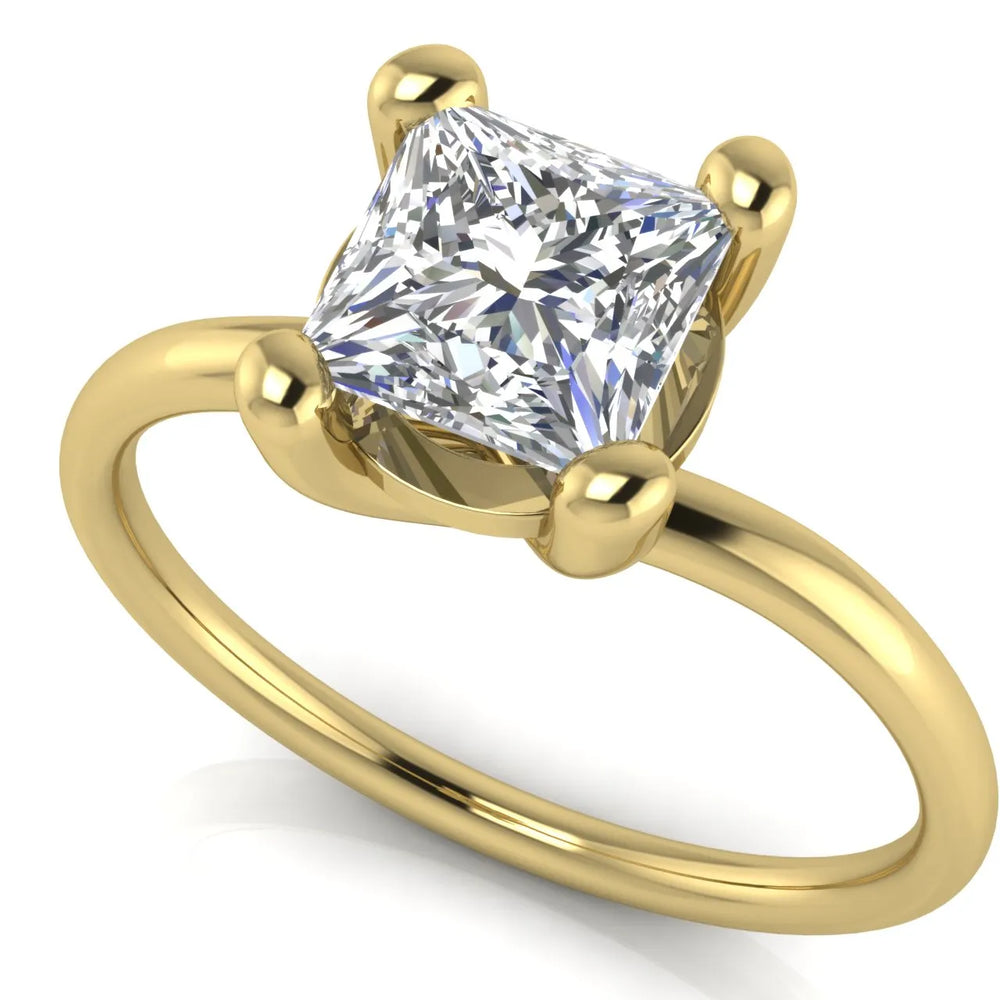 Romantic Solitaire Ring with Classic Setting