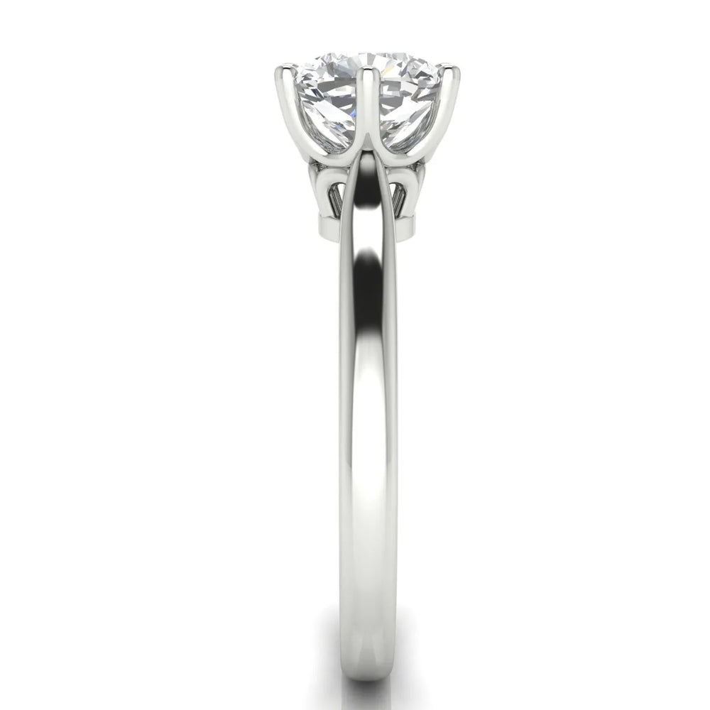 Romantic Solitaire Ring with Timeless Design