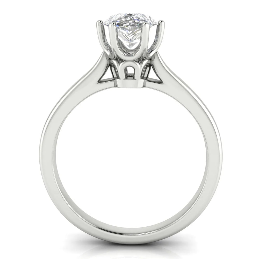 Romantic Solitaire Ring with Timeless Design
