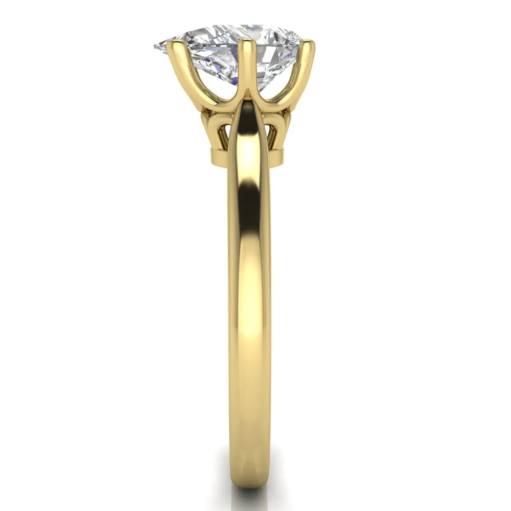 Romantic Solitaire Ring with Timeless Design