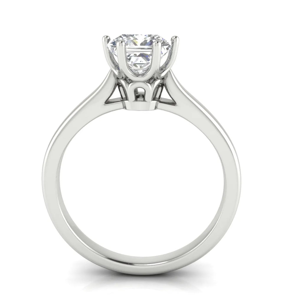 Romantic Solitaire Ring with Timeless Design