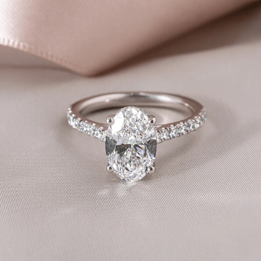 Oval Cut Labgrown Engagement Ring