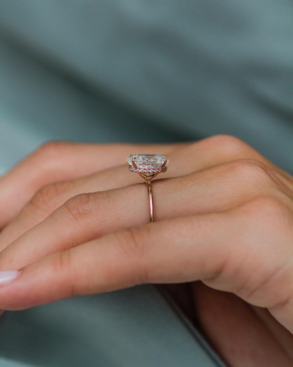 Oval Cut Labgrown Engagement Ring