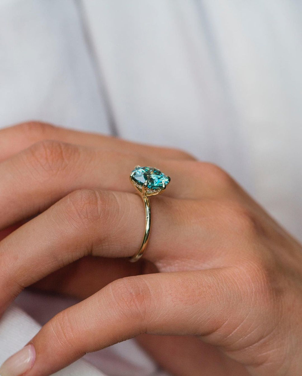 Green Round Cut Labgrown Engagement Ring