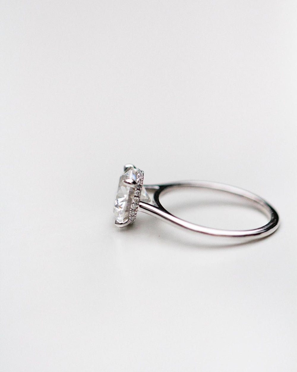 Round Brilliant Cut Labgrown Engagement Ring