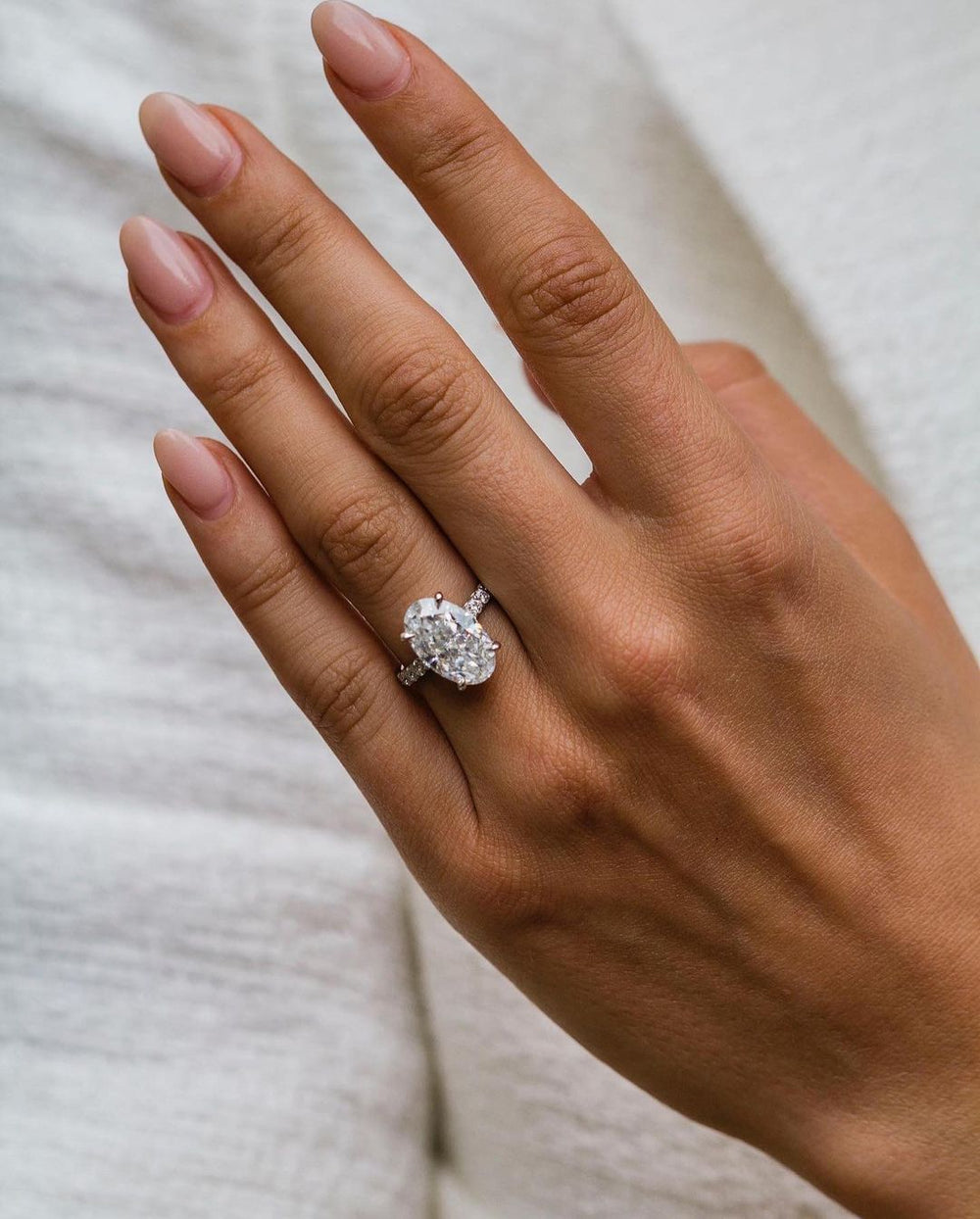 Oval Cut Labgrown Engagement Ring