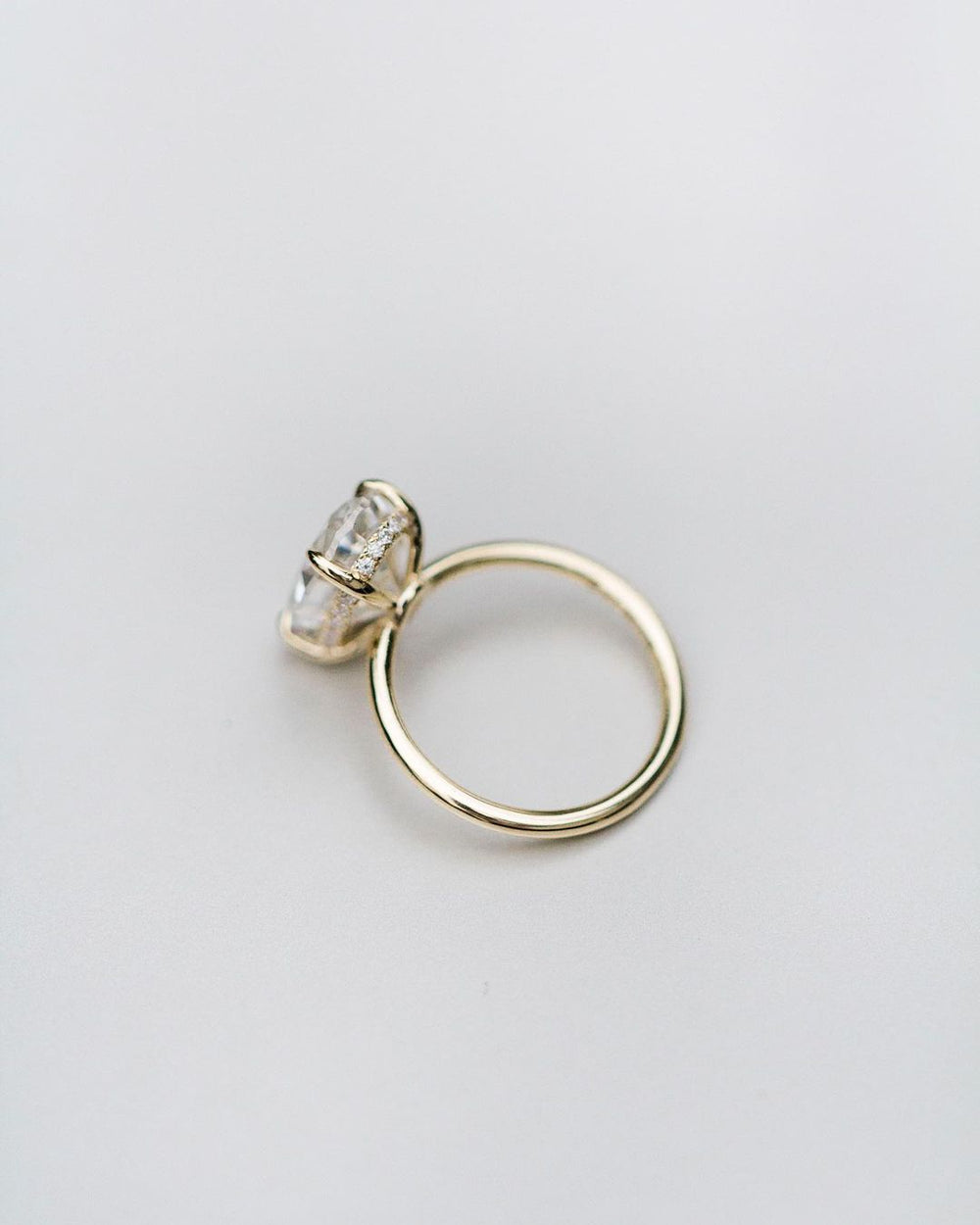 Oval Cut Labgrown Ring