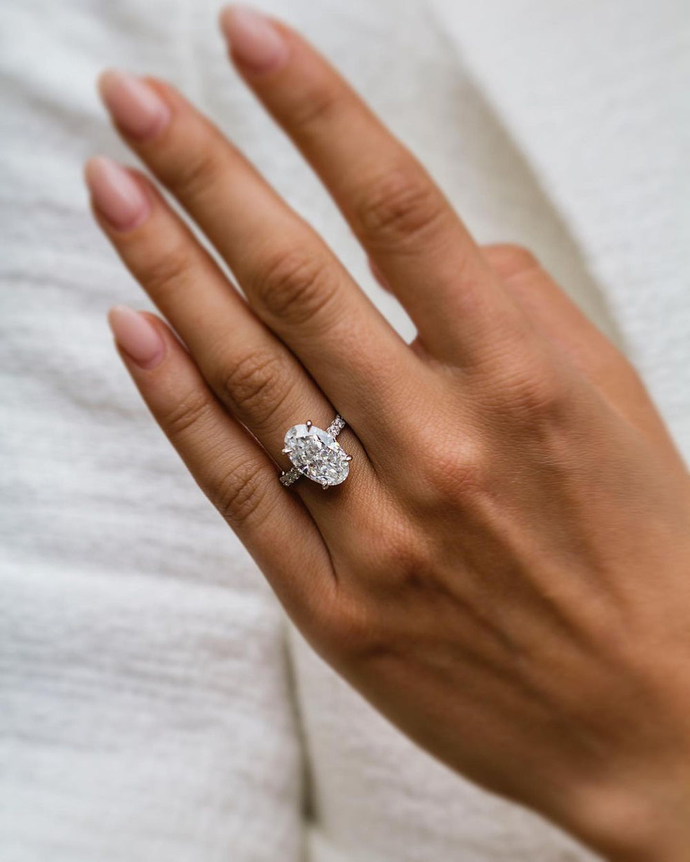Oval Cut Labgrown Engagement Ring