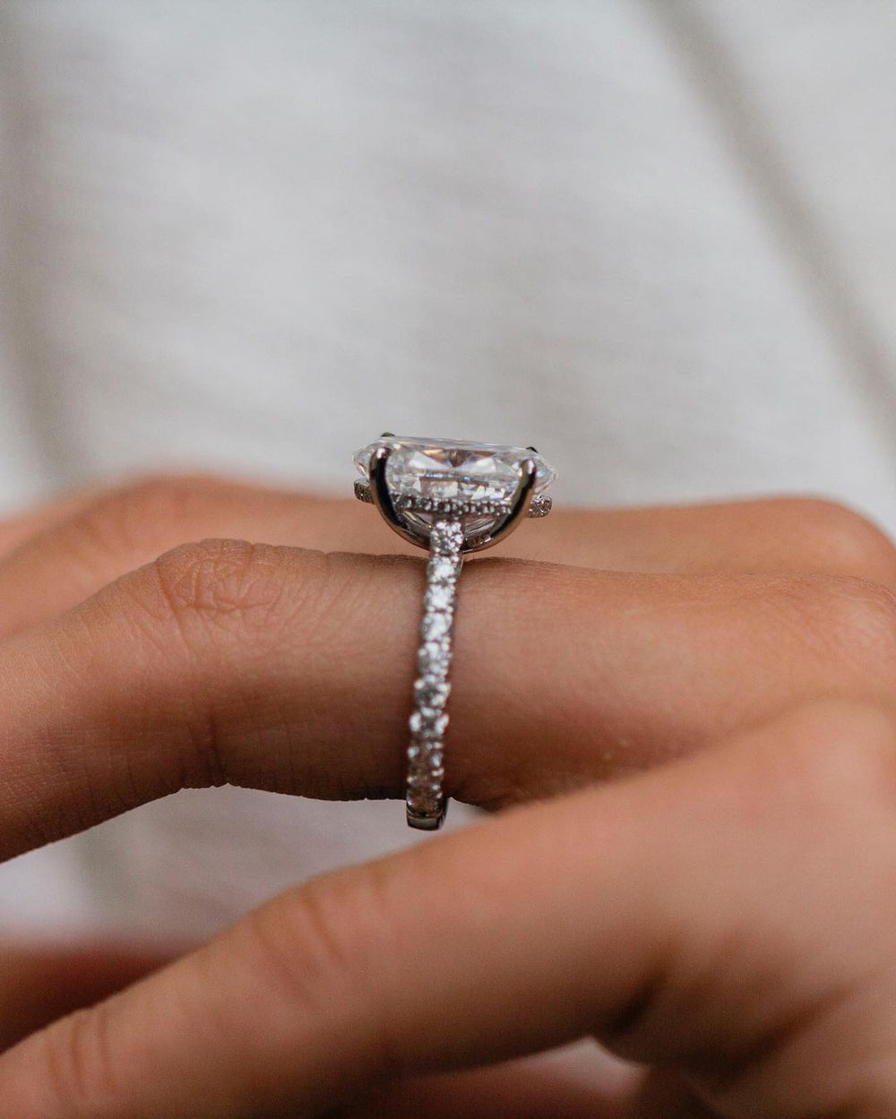 Oval Cut Labgrown Engagement Ring