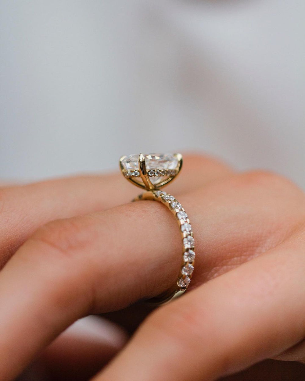 Oval Cut Labgrown Engagement Ring