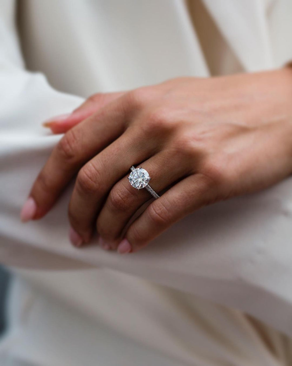Round Cut Labgrown Engagement Ring
