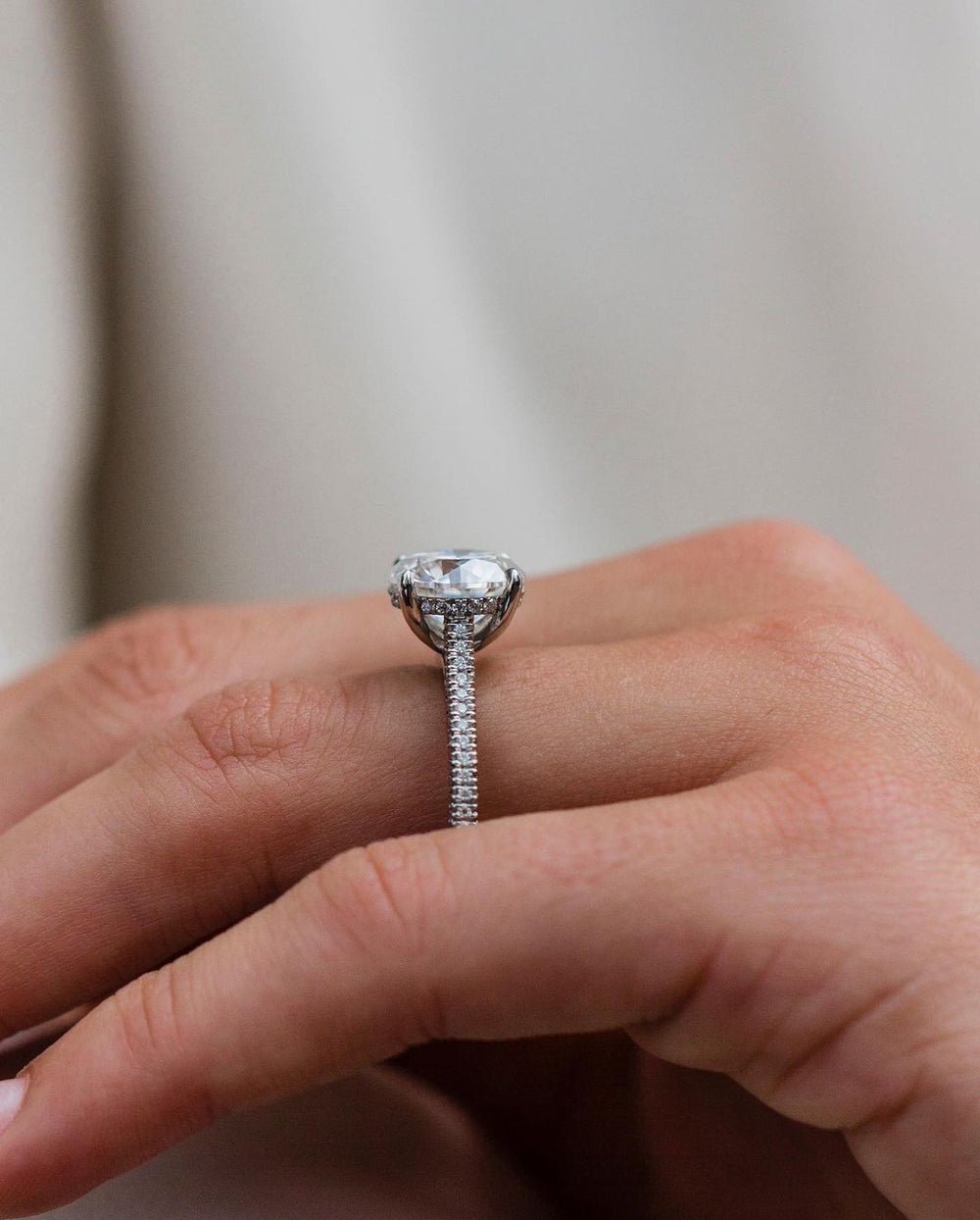 Round Cut Labgrown Engagement Ring