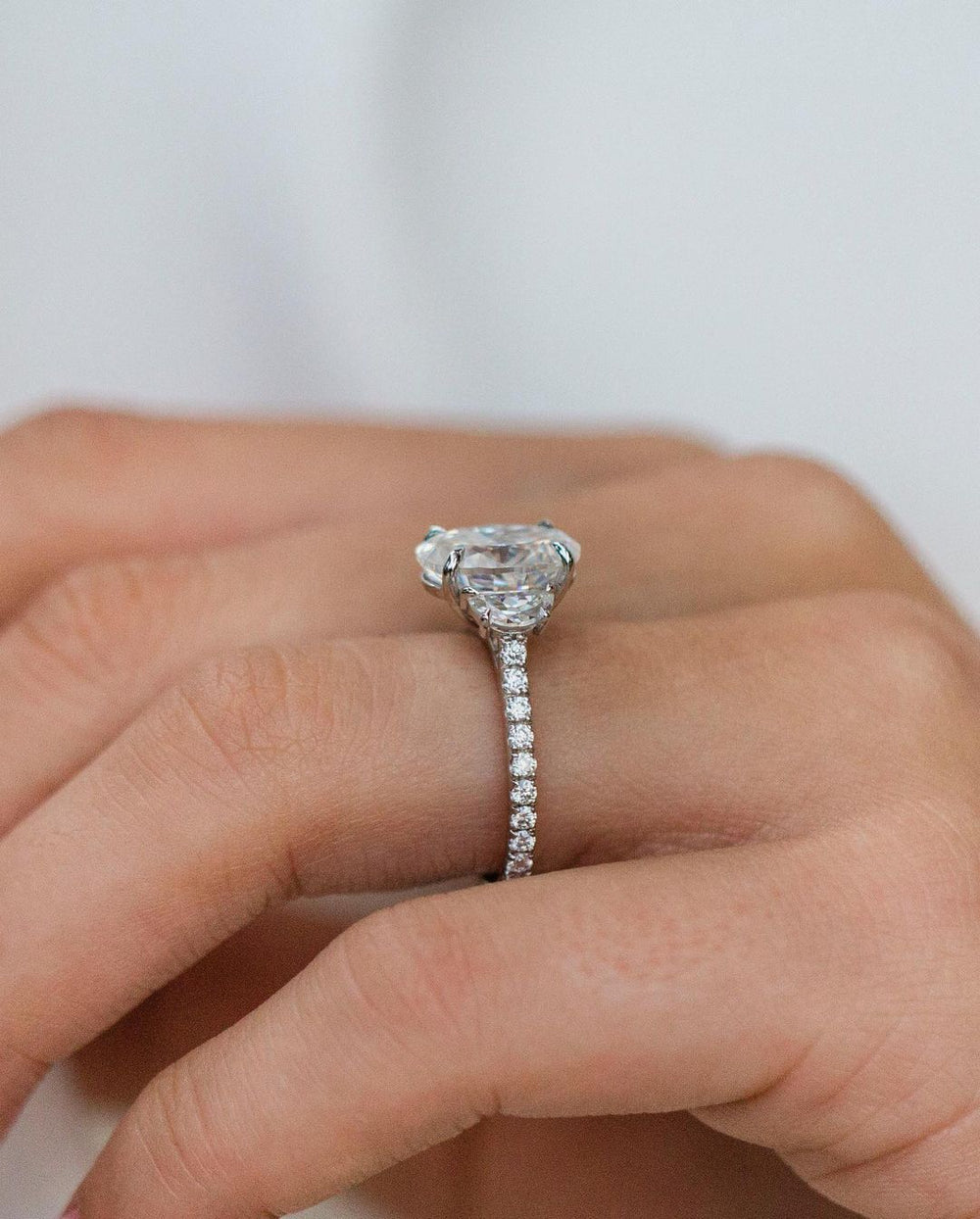 Oval Cut Labgrown Engagement Ring