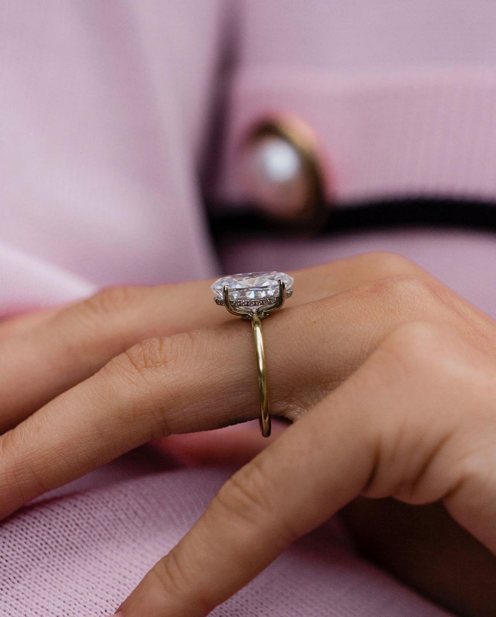 Oval Cut Labgrown Engagement Ring