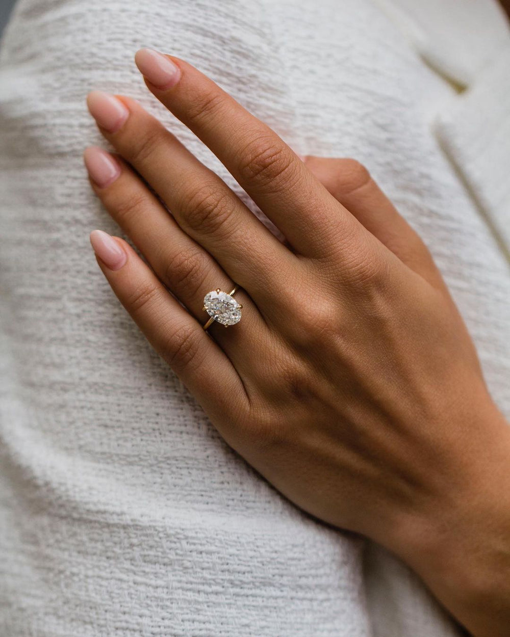 Oval Cut Labgrown Engagement Ring